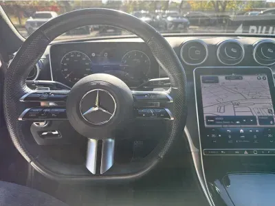 SZARY SEDAN MERCEDES C -KLASSE LIM z 2024 r., BENZYNA, skrzynia biegów AUTOMATYCZNA 193KM, zdjęcie 7 z 19