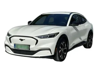 BIAŁY SUV FORD MUSTANG MACH E z 2023 r., ELEKTRYCZNY, skrzynia biegów AUTOMATYCZNA 269KM, zdjęcie główne