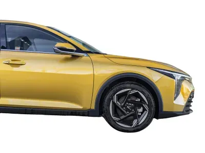 SZARY HATCHBACK KIA K4 z 2026 r., BENZYNA, skrzynia biegów AUTOMATYCZNA 150KM, zdjęcie 2 z 17