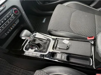 ZIELONY HATCHBACK KIA CEED z 2024 r., BENZYNA, skrzynia biegów AUTOMATYCZNA 103KM, zdjęcie 14 z 27