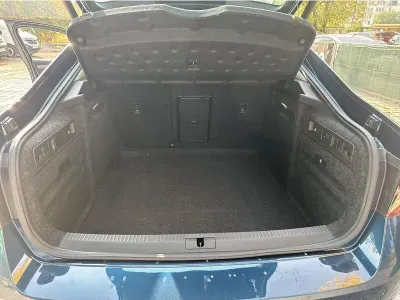 NIEBIESKI HATCHBACK SKODA SUPERB z 2021 r., BENZYNA, skrzynia biegów AUTOMATYCZNA 150KM, zdjęcie 17 z 19