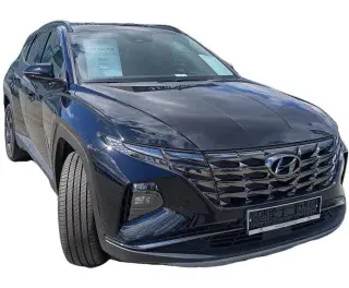 CZARNY SUV HYUNDAI TUCSON z 2024 r., HYBRYDA/BENZYNA, skrzynia biegów AUTOMATYCZNA 230KM, zdjęcie główne