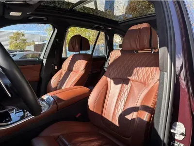 CZERWONY SUV BMW X5 z 2022 r., HYBRYDA/BENZYNA, skrzynia biegów AUTOMATYCZNA 394KM, zdjęcie 7 z 18