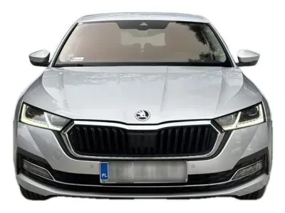 SREBRNY HATCHBACK SKODA OCTAVIA z 2022 r., BENZYNA, skrzynia biegów AUTOMATYCZNA 190KM, zdjęcie 19 z 19