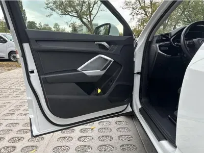 BIAŁY SUV AUDI Q3 z 2022 r., BENZYNA, skrzynia biegów AUTOMATYCZNA 150KM, zdjęcie 15 z 19