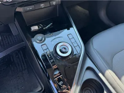 ZIELONY SUV KIA NIRO z 2026 r., HYBRYDA/BENZYNA, skrzynia biegów AUTOMATYCZNA 100KM, zdjęcie 12 z 20