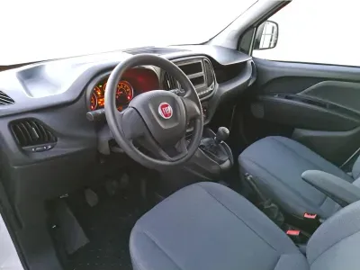 BIAŁY VAN FIAT DOBLÒ z 2021 r., DIESEL, skrzynia biegów MANUALNA 90KM, zdjęcie 9 z 9