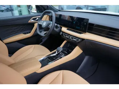 BIAŁY SUV MG HS AT z 2025 r., BENZYNA, skrzynia biegów AUTOMATYCZNA 170KM, zdjęcie 12 z 16