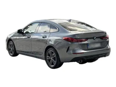 SZARY SEDAN BMW SERIE 2 z 2023 r., BENZYNA, skrzynia biegów AUTOMATYCZNA 136KM, zdjęcie 4 z 18