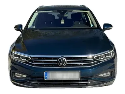 NIEBIESKI KOMBI VOLKSWAGEN PASSAT z 2022 r., BENZYNA, skrzynia biegów AUTOMATYCZNA 150KM, zdjęcie 15 z 19