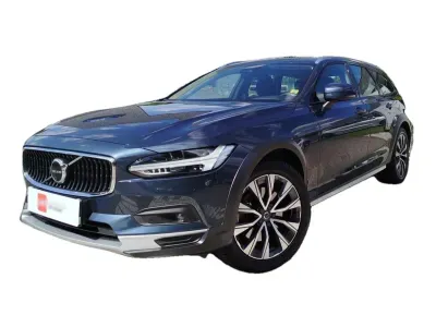 NIEBIESKI KOMBI VOLVO V90 CROSS COUNTRY z 2023 r., HYBRYDA/DIESEL, skrzynia biegów AUTOMATYCZNA 300KM, zdjęcie główne