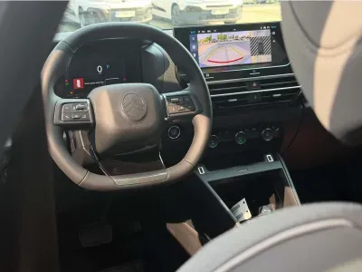 CZARNY HATCHBACK CITROEN C4 z 2026 r., HYBRYDA/BENZYNA, skrzynia biegów AUTOMATYCZNA 145KM, zdjęcie 18 z 19