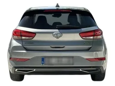 SREBRNY HATCHBACK HYUNDAI I30 z 2023 r., BENZYNA, skrzynia biegów AUTOMATYCZNA 120KM, zdjęcie 3 z 19