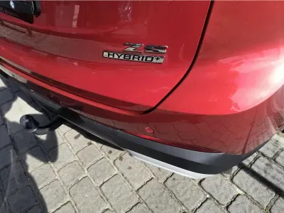 CZERWONY SUV MG ZS HYBRID z 2026 r., HYBRYDA/BENZYNA, skrzynia biegów AUTOMATYCZNA 197KM, zdjęcie 5 z 17