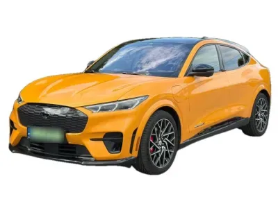 ŻÓŁTY SUV FORD MUSTANG MACH-E z 2022 r., ELEKTRYCZNY, skrzynia biegów AUTOMATYCZNA 487KM, zdjęcie 2 z 2