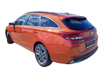 POMARAŃCZOWY KOMBI HYUNDAI I30 z 2025 r., BENZYNA, skrzynia biegów AUTOMATYCZNA 140KM, zdjęcie 4 z 12