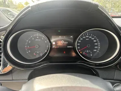 BIAŁY SUV KIA XCEED z 2022 r., BENZYNA, skrzynia biegów AUTOMATYCZNA 160KM, zdjęcie 12 z 19