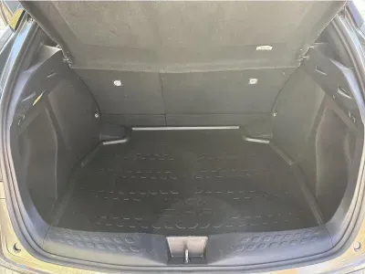 ZIELONY SUV TOYOTA C-HR z 2022 r., HYBRYDA/BENZYNA, skrzynia biegów AUTOMATYCZNA 122KM, zdjęcie 3 z 19
