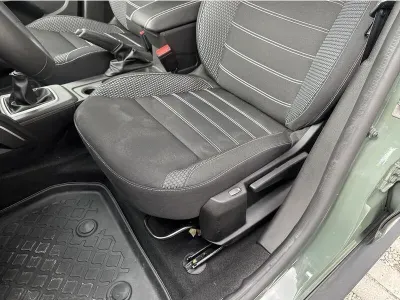SZARY SUV DACIA DUSTER z 2023 r., BENZYNA, skrzynia biegów MANUALNA 101KM, zdjęcie 14 z 19