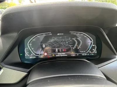 CZARNY SUV BMW X5 z 2022 r., HYBRYDA/BENZYNA, skrzynia biegów AUTOMATYCZNA 394KM, zdjęcie 9 z 19