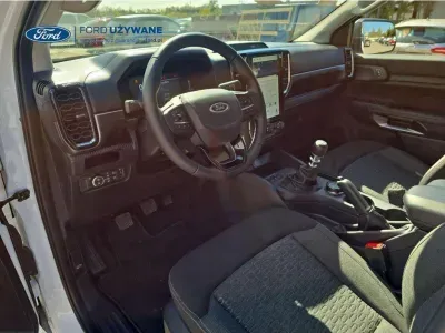 BIAŁY SUV FORD RANGER z 2024 r., DIESEL, skrzynia biegów MANUALNA 125KM, zdjęcie 16 z 18