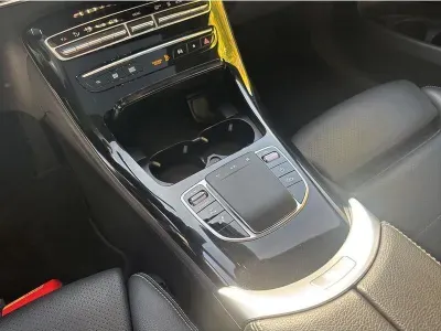CZARNY SUV MERCEDES CLASE EQC z 2021 r., ELEKTRYCZNY, skrzynia biegów AUTOMATYCZNA 408KM, zdjęcie 17 z 18