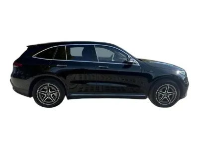 CZARNY SUV MERCEDES CLASE EQC z 2022 r., ELEKTRYCZNY, skrzynia biegów AUTOMATYCZNA 408KM, zdjęcie 13 z 18