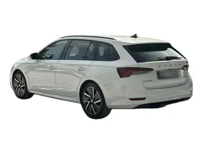 BIAŁY KOMBI SKODA OCTAVIA z 2023 r., BENZYNA, skrzynia biegów AUTOMATYCZNA 150KM, zdjęcie 2 z 19