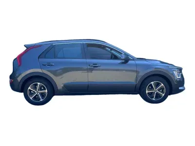 SZARY CROSSOVER KIA NIRO z 2026 r., HYBRYDA/BENZYNA, skrzynia biegów AUTOMATYCZNA 136KM, zdjęcie 3 z 10