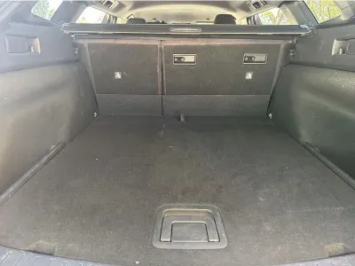 BIAŁY KOMBI TOYOTA COROLLA z 2023 r., HYBRYDA/BENZYNA, skrzynia biegów AUTOMATYCZNA 140KM, zdjęcie 11 z 19