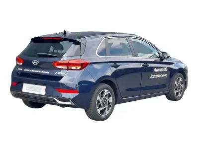 NIEBIESKI HATCHBACK HYUNDAI I30 z 2026 r., BENZYNA, skrzynia biegów AUTOMATYCZNA 150KM, zdjęcie 7 z 15