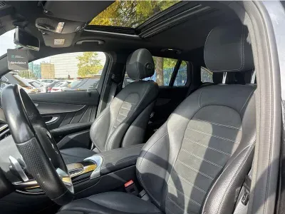 CZARNY SUV MERCEDES CLASE EQC z 2020 r., ELEKTRYCZNY, skrzynia biegów AUTOMATYCZNA 408KM, zdjęcie 16 z 19