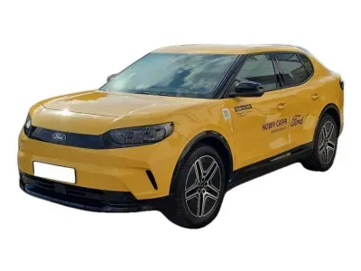 ŻÓŁTY HATCHBACK FORD CAPRI z 2025 r., ELEKTRYCZNY, skrzynia biegów AUTOMATYCZNA 210KM, zdjęcie główne