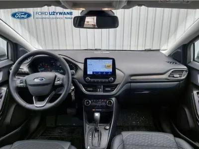 SZARY SUV FORD PUMA z 2022 r., BENZYNA, skrzynia biegów AUTOMATYCZNA 92KM, zdjęcie 17 z 19
