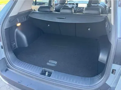 SREBRNY SUV KIA SPORTAGE z 2025 r., BENZYNA, skrzynia biegów AUTOMATYCZNA 110KM, zdjęcie 16 z 22