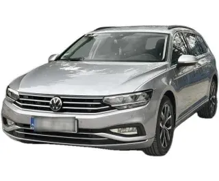 SREBRNY KOMBI VOLKSWAGEN PASSAT z 2023 r., BENZYNA, skrzynia biegów AUTOMATYCZNA 150KM, zdjęcie główne