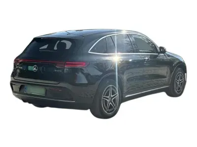 CZARNY SUV MERCEDES CLASE EQC z 2022 r., ELEKTRYCZNY, skrzynia biegów AUTOMATYCZNA 408KM, zdjęcie 7 z 18