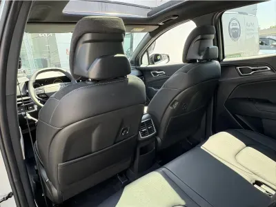 SREBRNY SUV KIA SPORTAGE z 2026 r., BENZYNA, skrzynia biegów AUTOMATYCZNA 150KM, zdjęcie 2 z 20