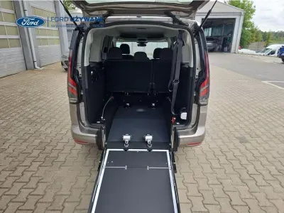 ZŁOTY VAN FORD TOURNEO CONNECT z 2026 r., DIESEL, skrzynia biegów AUTOMATYCZNA 90KM, zdjęcie 17 z 27