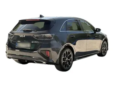 CZARNY HATCHBACK KIA CEED z 2022 r., BENZYNA, skrzynia biegów AUTOMATYCZNA 160KM, zdjęcie 6 z 19
