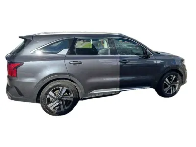 SZARY SUV KIA SORENTO z 2021 r., HYBRYDA/BENZYNA, skrzynia biegów AUTOMATYCZNA 169KM, zdjęcie 15 z 24
