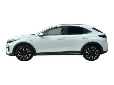 BIAŁY SUV KIA XCEED z 2023 r., BENZYNA, skrzynia biegów AUTOMATYCZNA 160KM, zdjęcie 17 z 19