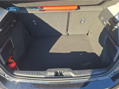 CZARNY HATCHBACK FORD FOCUS z 2023 r., BENZYNA, skrzynia biegów MANUALNA 92KM, zdjęcie 23 z 29