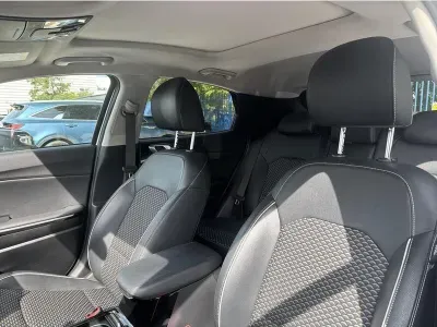 BIAŁY SUV KIA XCEED z 2022 r., BENZYNA, skrzynia biegów AUTOMATYCZNA 160KM, zdjęcie 2 z 19