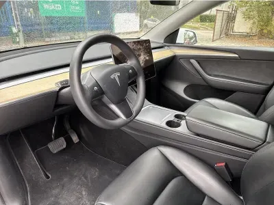 BIAŁY SUV TESLA MODEL Y z 2023 r., ELEKTRYCZNY, skrzynia biegów AUTOMATYCZNA 347KM, zdjęcie 17 z 19