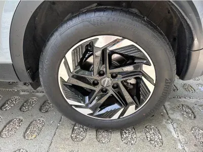 SZARY SUV NISSAN QASHQAI z 2024 r., BENZYNA, skrzynia biegów AUTOMATYCZNA 158KM, zdjęcie 8 z 19