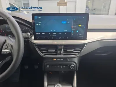 SREBRNY KOMBI FORD FOCUS z 2023 r., BENZYNA, skrzynia biegów MANUALNA 92KM, zdjęcie 16 z 20