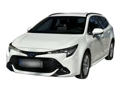 BIAŁY KOMBI TOYOTA COROLLA z 2023 r., HYBRYDA/BENZYNA, skrzynia biegów AUTOMATYCZNA 140KM, zdjęcie 17 z 19