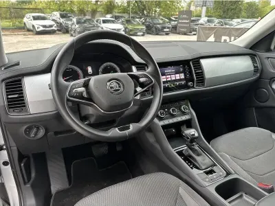 SREBRNY SUV SKODA KODIAQ z 2022 r., BENZYNA, skrzynia biegów AUTOMATYCZNA 150KM, zdjęcie 19 z 19