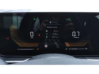 BIAŁY SUV KIA SPORTAGE z 2026 r., BENZYNA, skrzynia biegów MANUALNA 150KM, zdjęcie 15 z 18